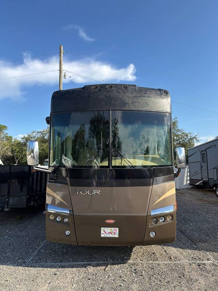 Winnebago Tour exterior